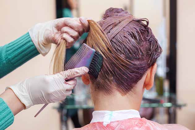 Bleaching Your Hair Causes Breakage