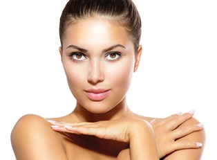 Spraytan or Lotion Self-Tanner: Which Is Best For You?