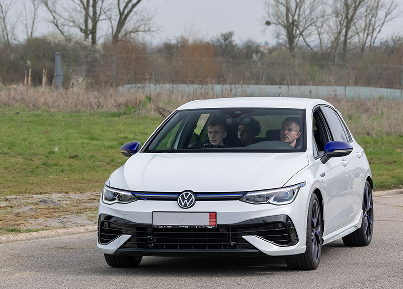 21. 2024 Volkswagen Golf R