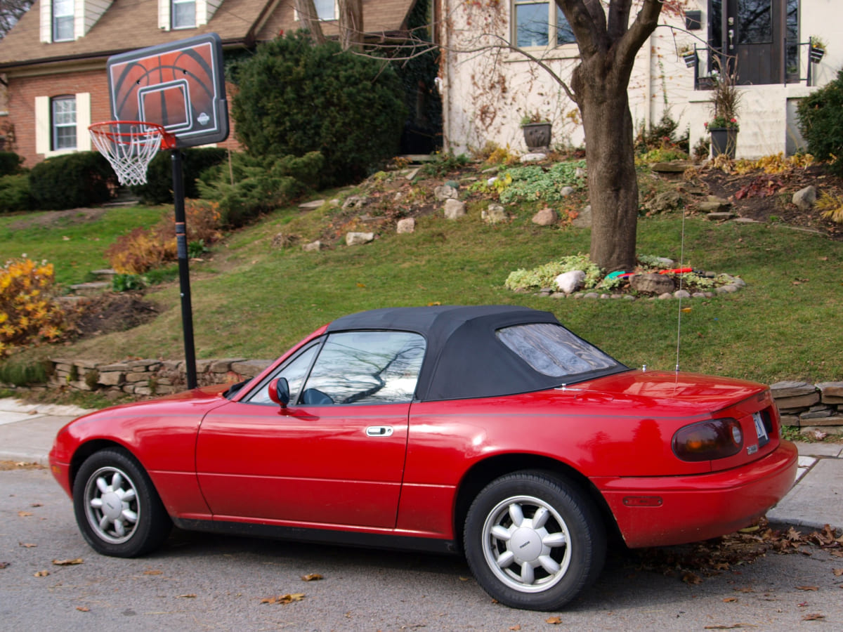 1989: Mazda MX-5 Miata