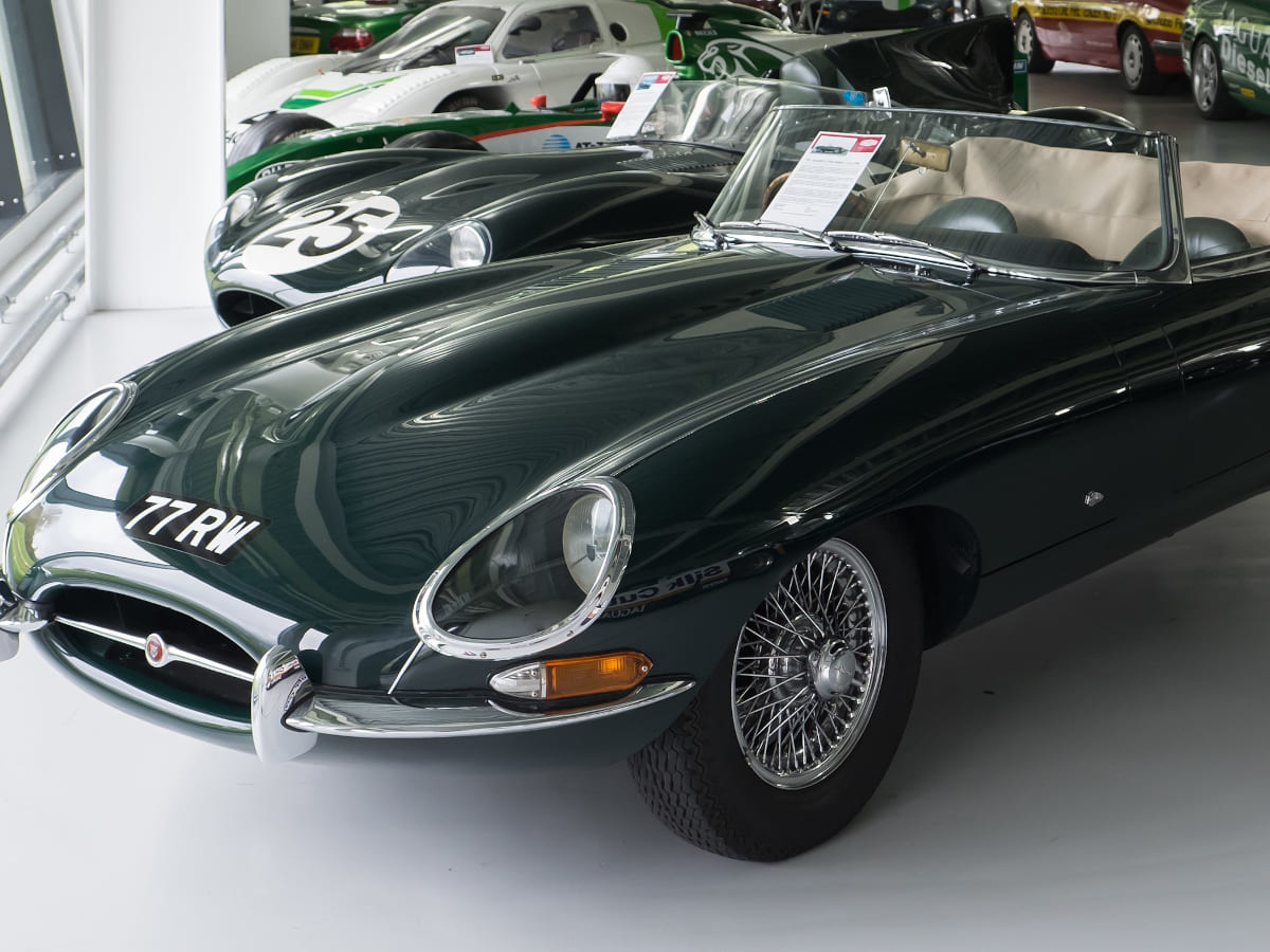 1961: Jaguar E-Type