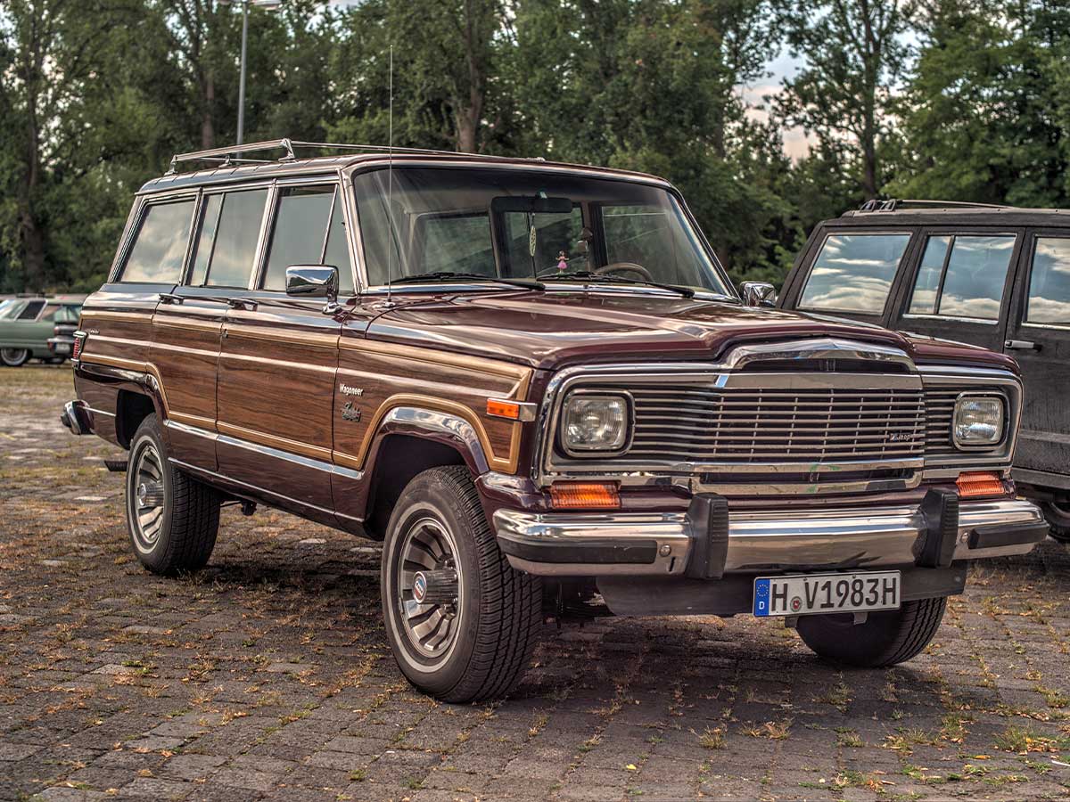 Jeep Grand Wagoneer