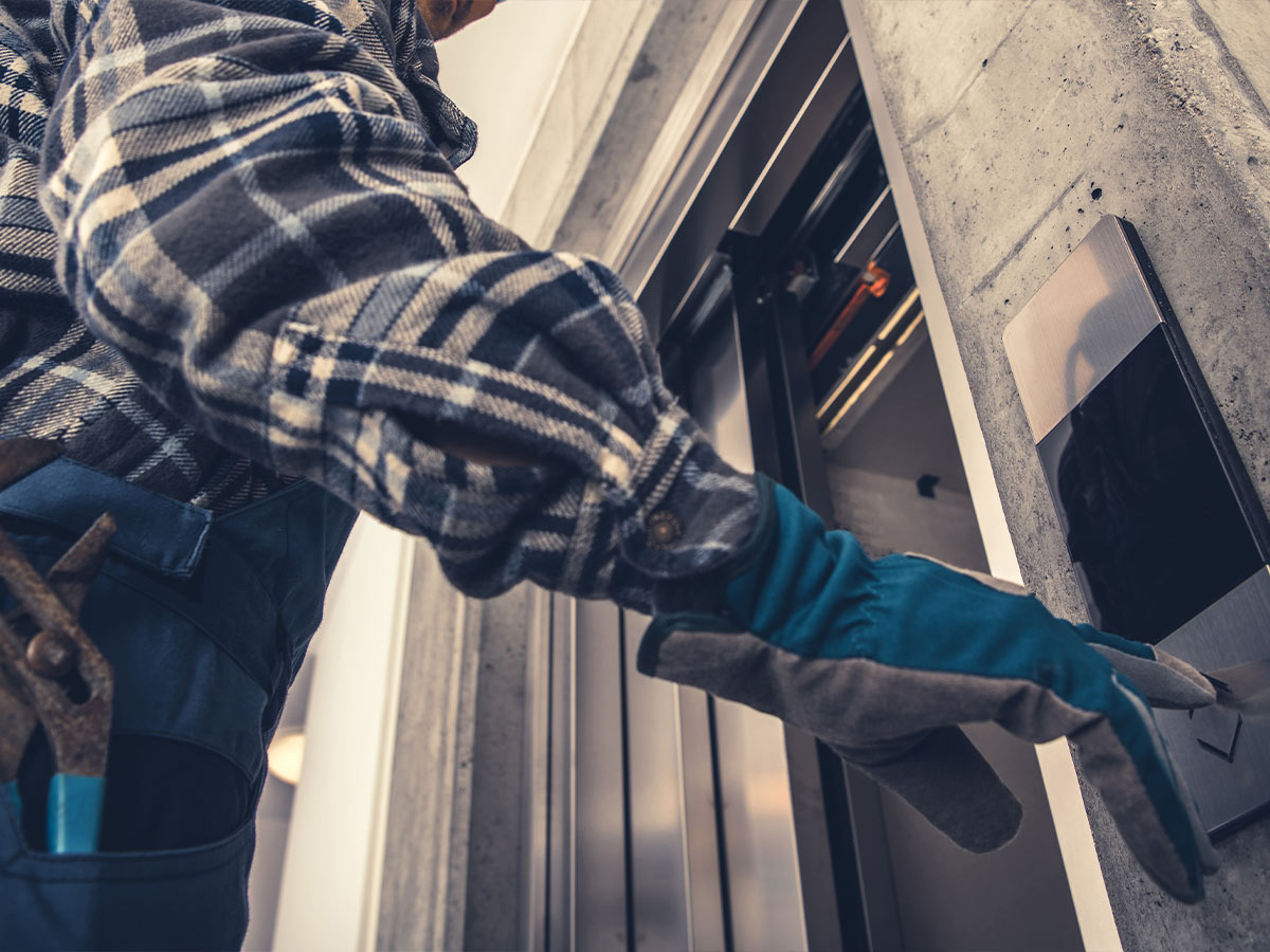 Elevator Installer & Repairer