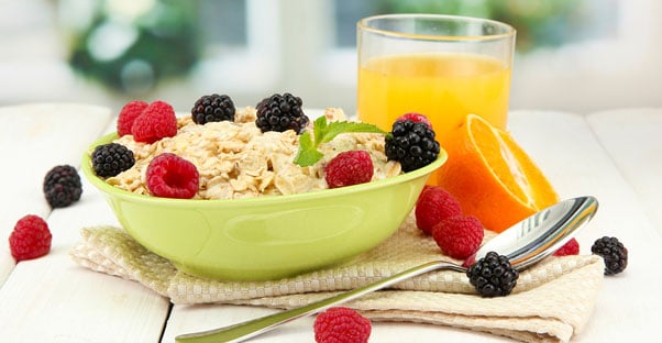 a bowl of oatmeal can stabilize a person's blood sugar