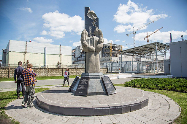 A Statue Placed Over Reactor 4