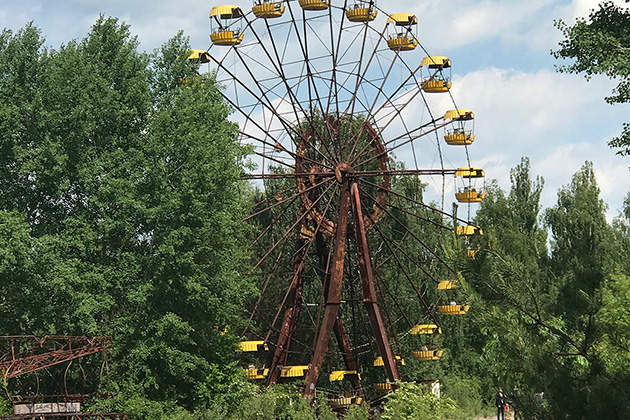 Abandoned Ferris Wheel In Chernobyl