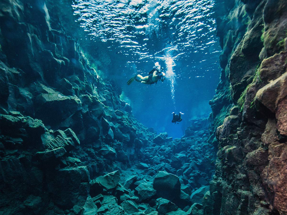Diving between continents