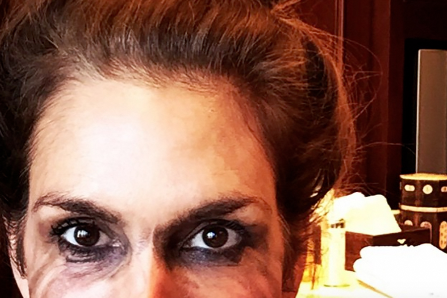 Cindy Crawford Removing Makeup