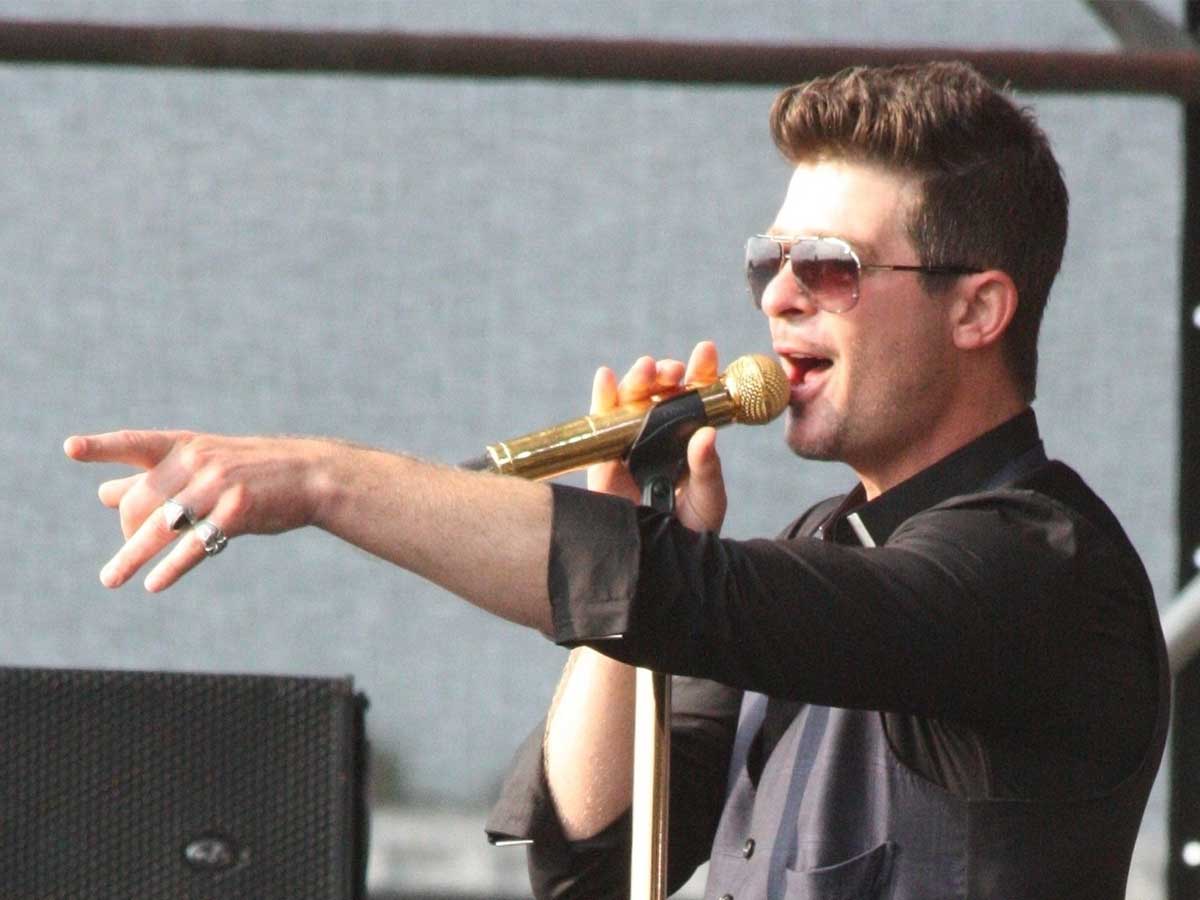 Blurred Lines (2013) Robin Thicke