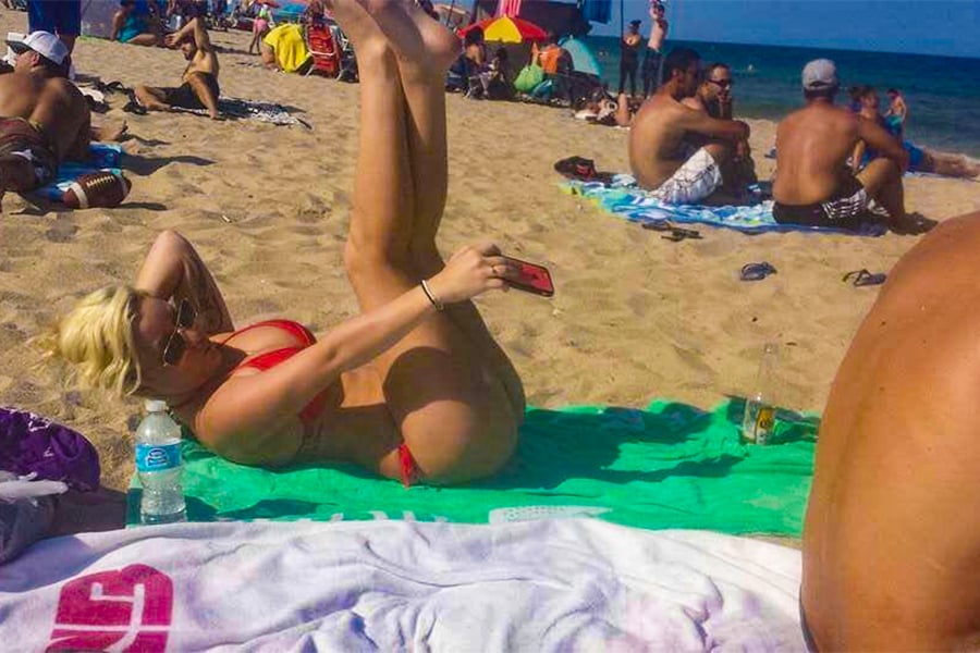 Секс Женщин На Пляже Скрытые Камеры