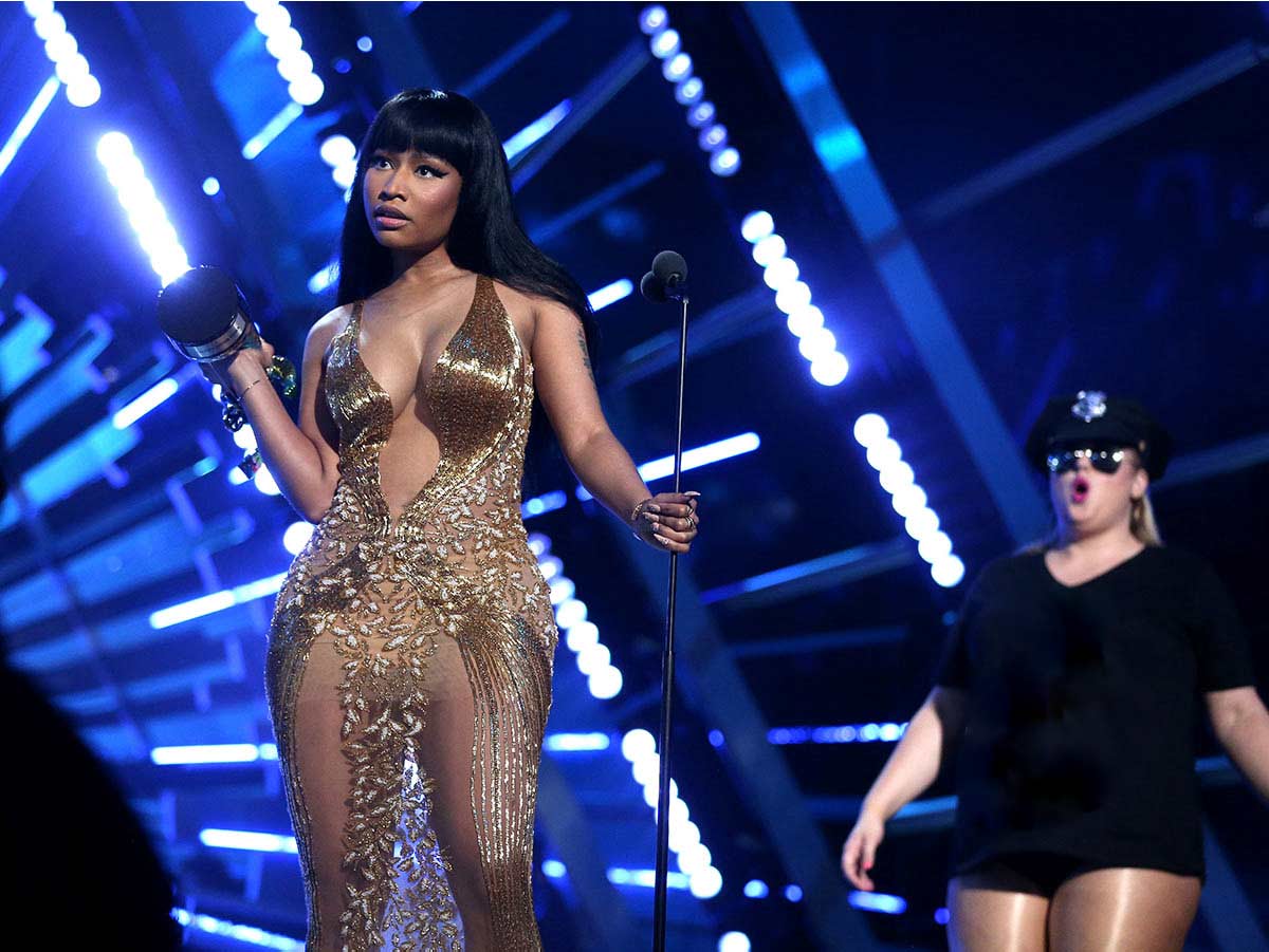 5. Nicki Minaj Asked Miley Cyrus, "What's Good?" at the VMAs