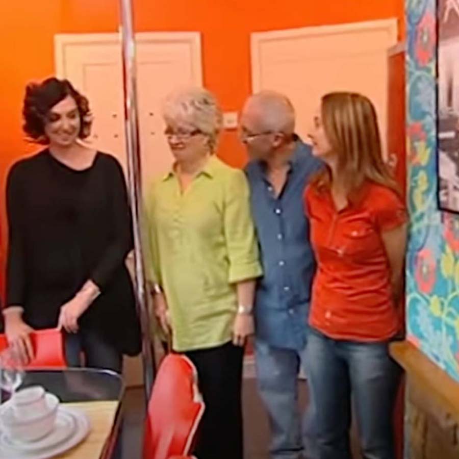 Orange Retro Kitchen | "60 Minute Makeover"