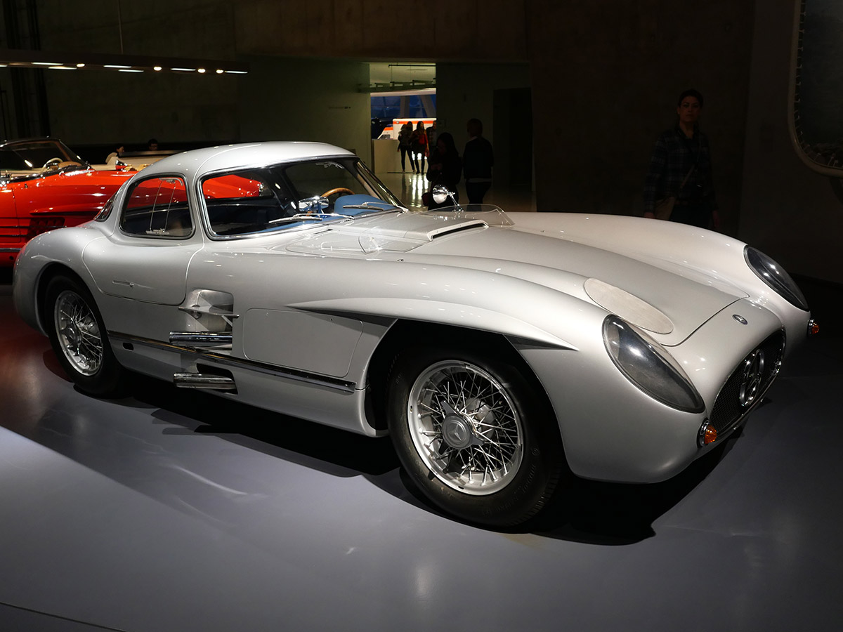 Mercedes-Benz 300 SLR ("Uhlenhaut Coupé")