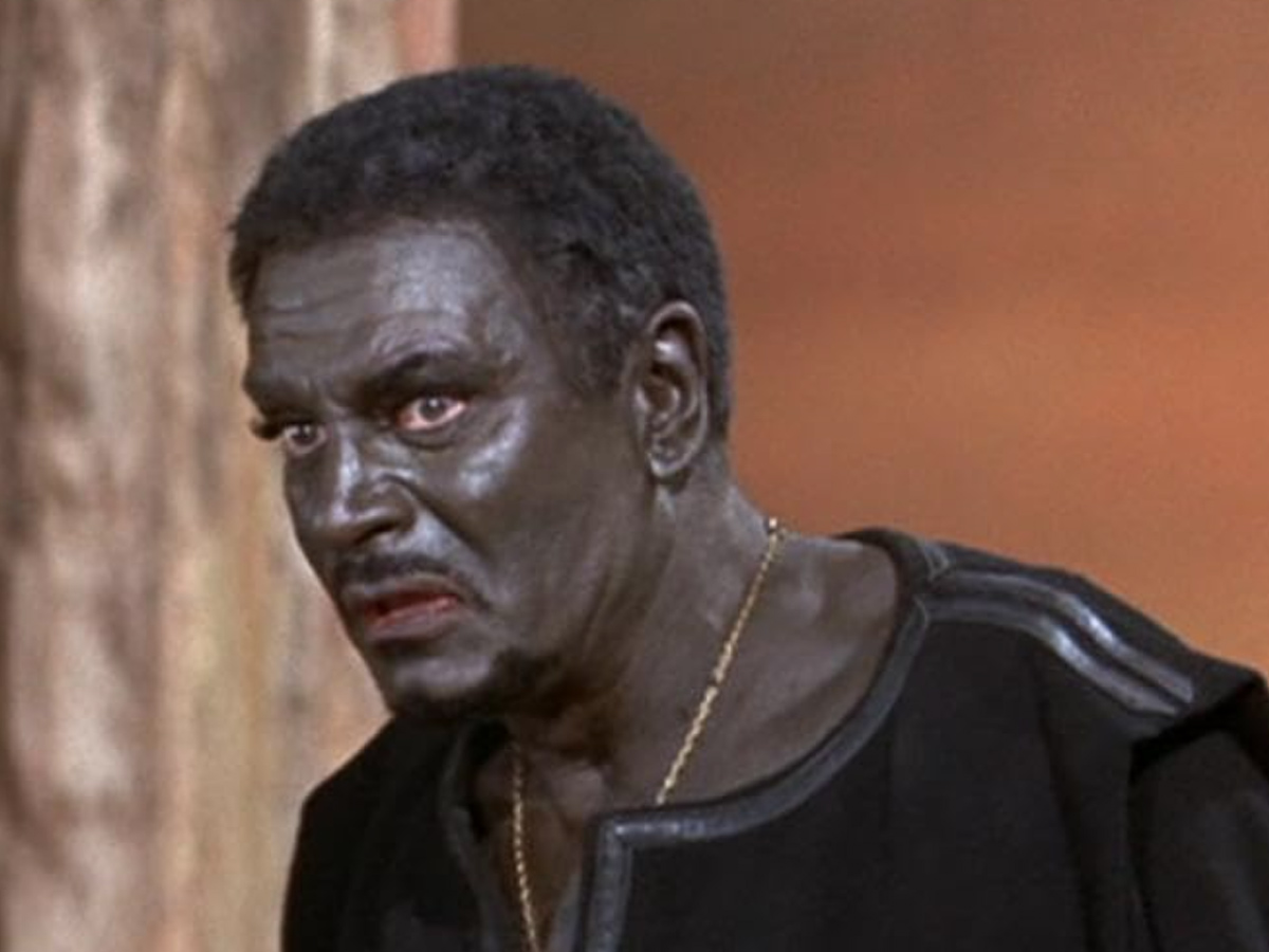 Laurence Oliver in "Othello"