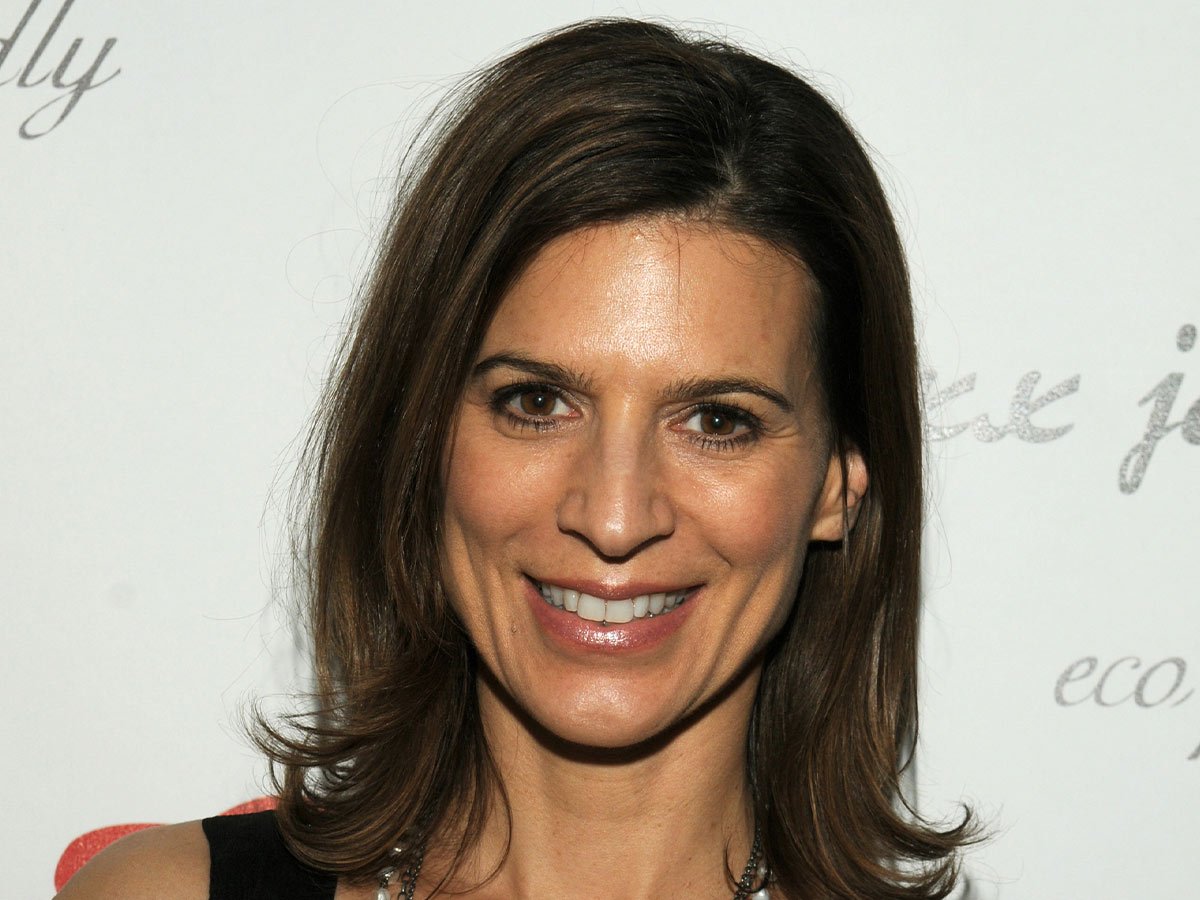 Perrey Reeves