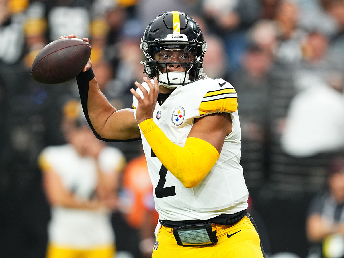Justin Fields — Bears to Colts