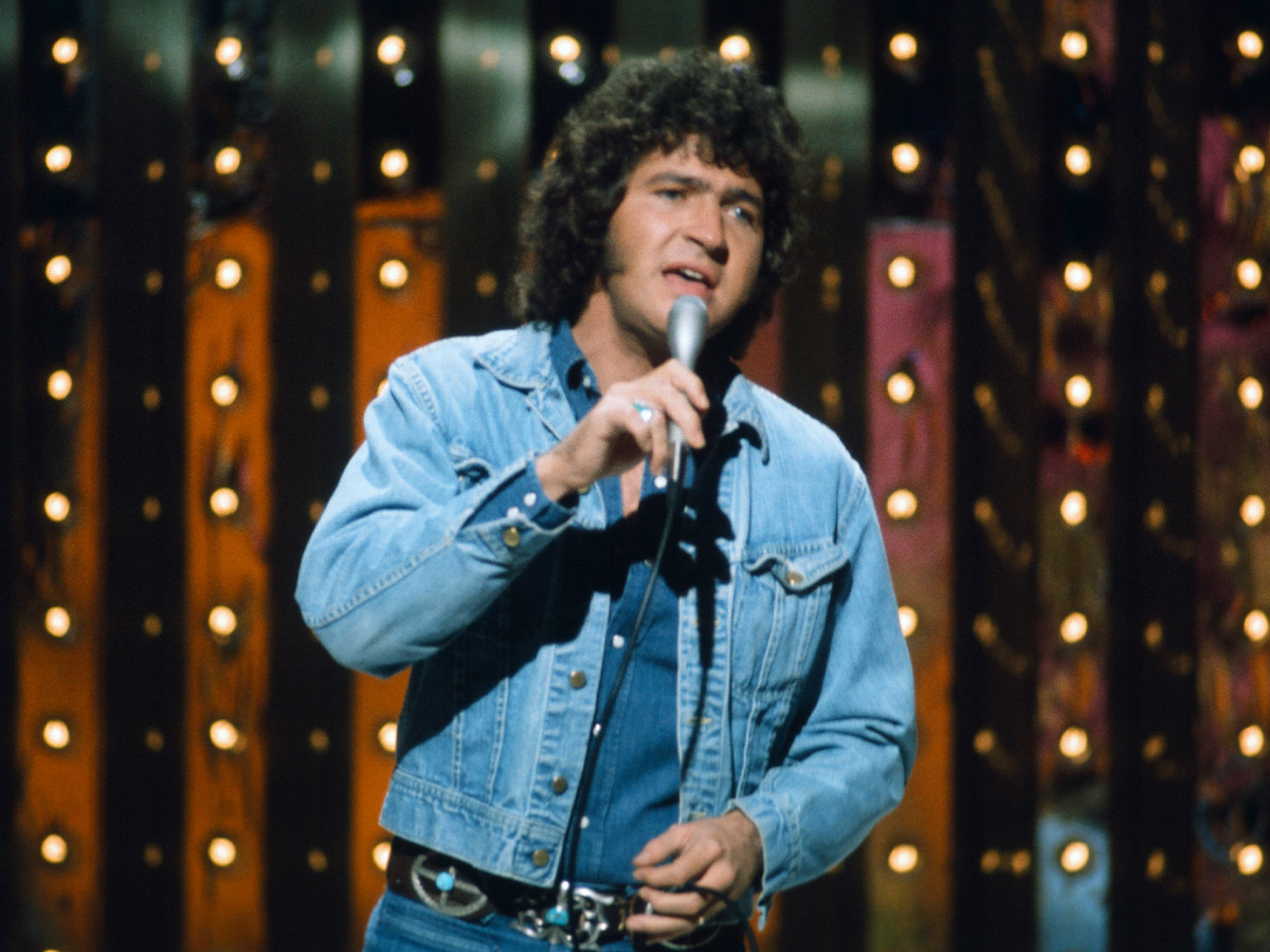 In the Ghetto (Mac Davis)