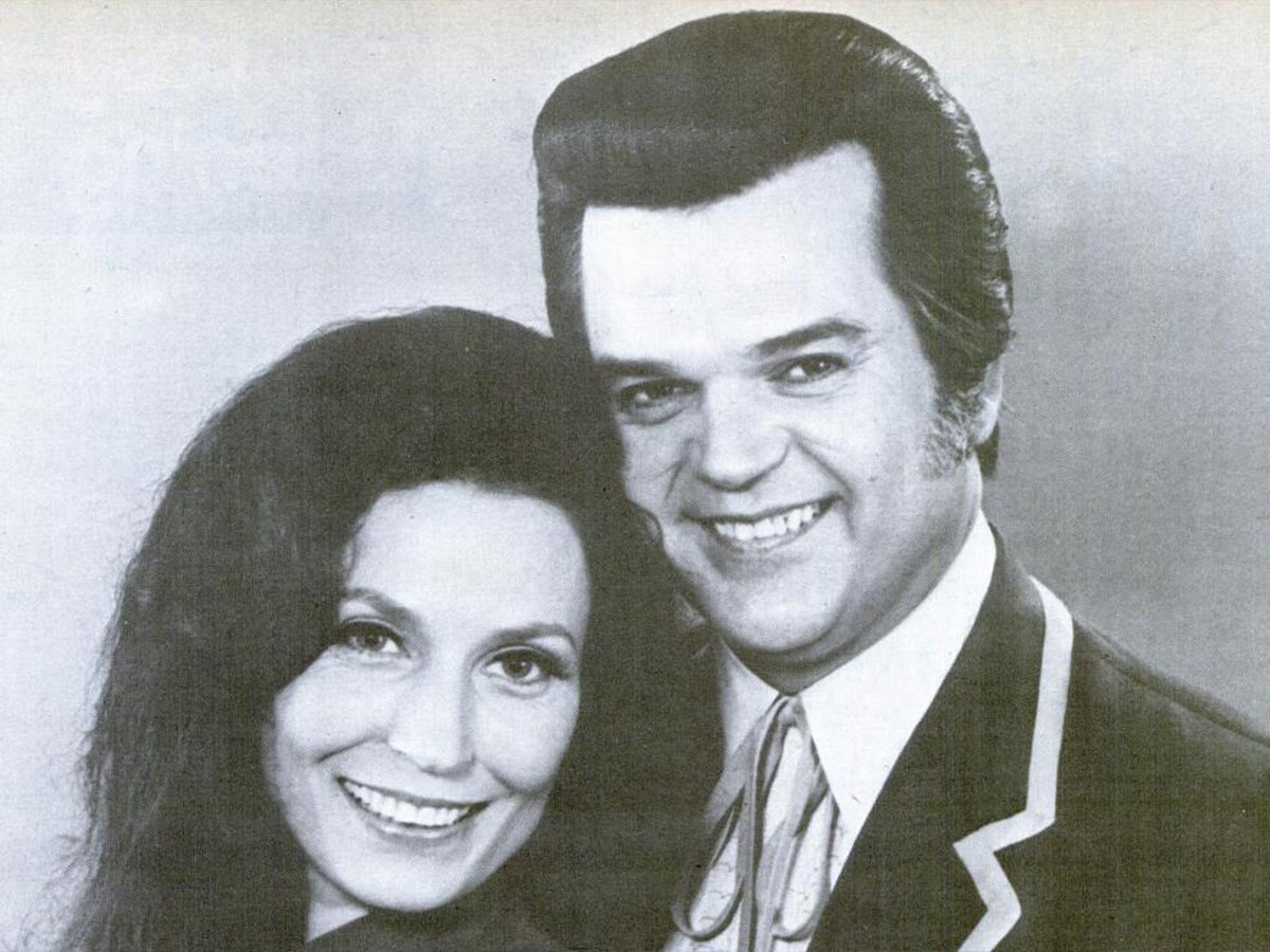 “Louisiana Woman, Mississippi Man” — Loretta Lynn & Conway Twitty