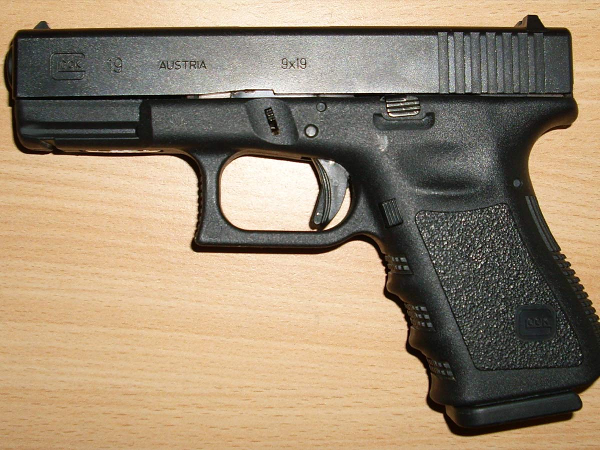 Glock 19 (Compact, 9mm)