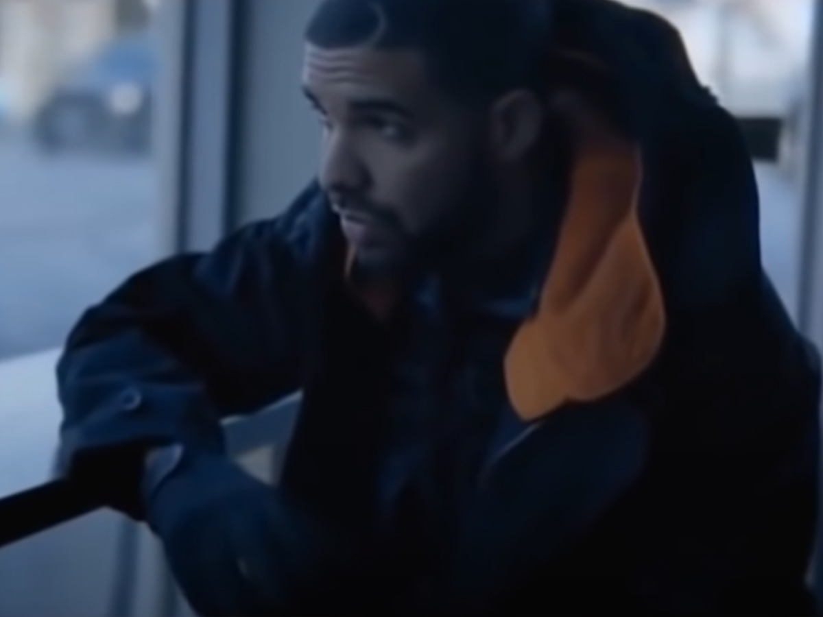 2016: “One Dance” – Drake featuring Wizkid & Kyla