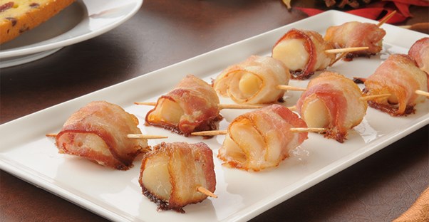 Bacon-wrapped scallops