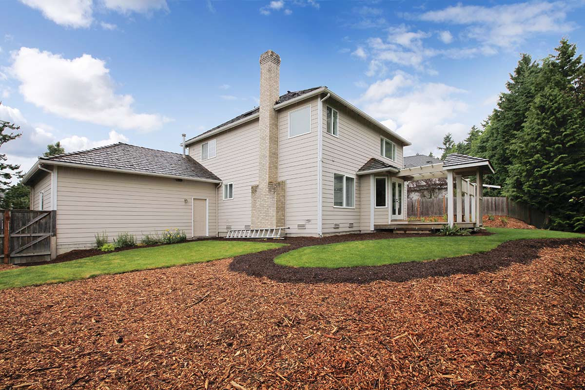 Mix Matched Landscaping Mulch