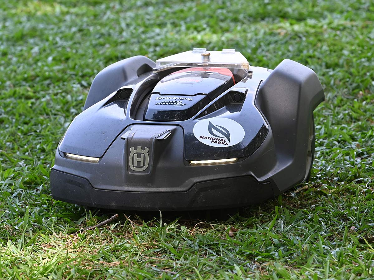 Mowing Robot