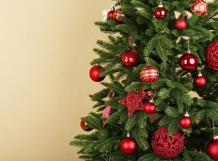 Artificial Christmas Trees: Choosing and Decorating