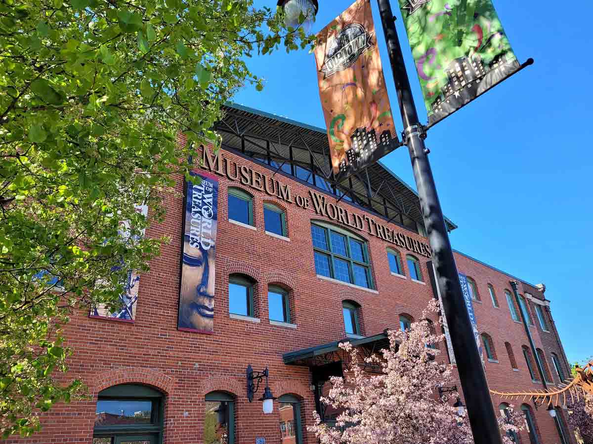 Kansas–Museum of World Treasure