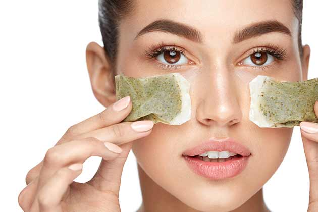 Apply Green Tea Bags to Your Skin