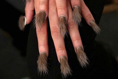 The Weirdest Beauty Trends of All Time 