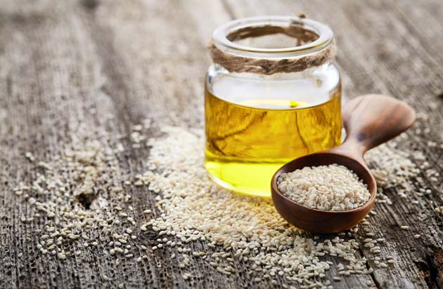 30 Natural Home Remedies for Dry Skin