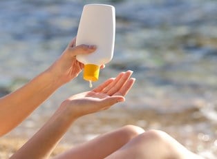 5 Ingredients to Avoid in Sunscreens