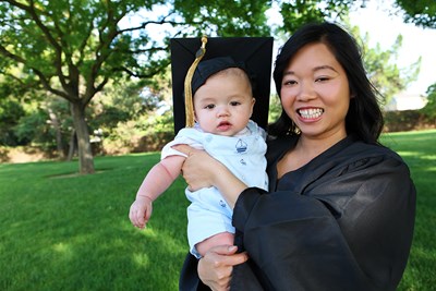Grants for Single Moms Going to College