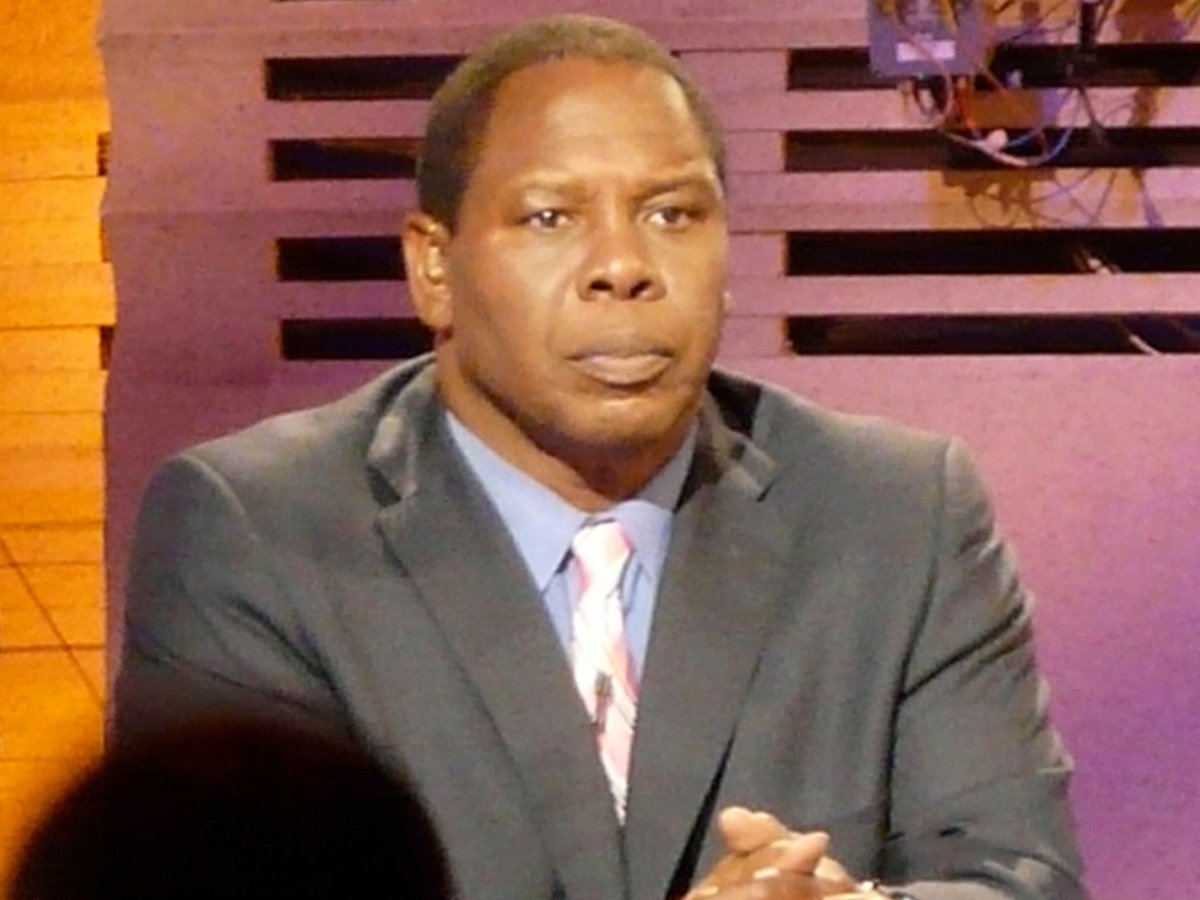 Curt Menefee - Wikipedia