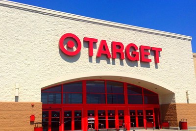 19 US Companies Committed to DEI (and 19 Who Dropped Their DEI Policies)