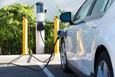 Electric Cars vs. Hybrid Cars: Which is Better?
