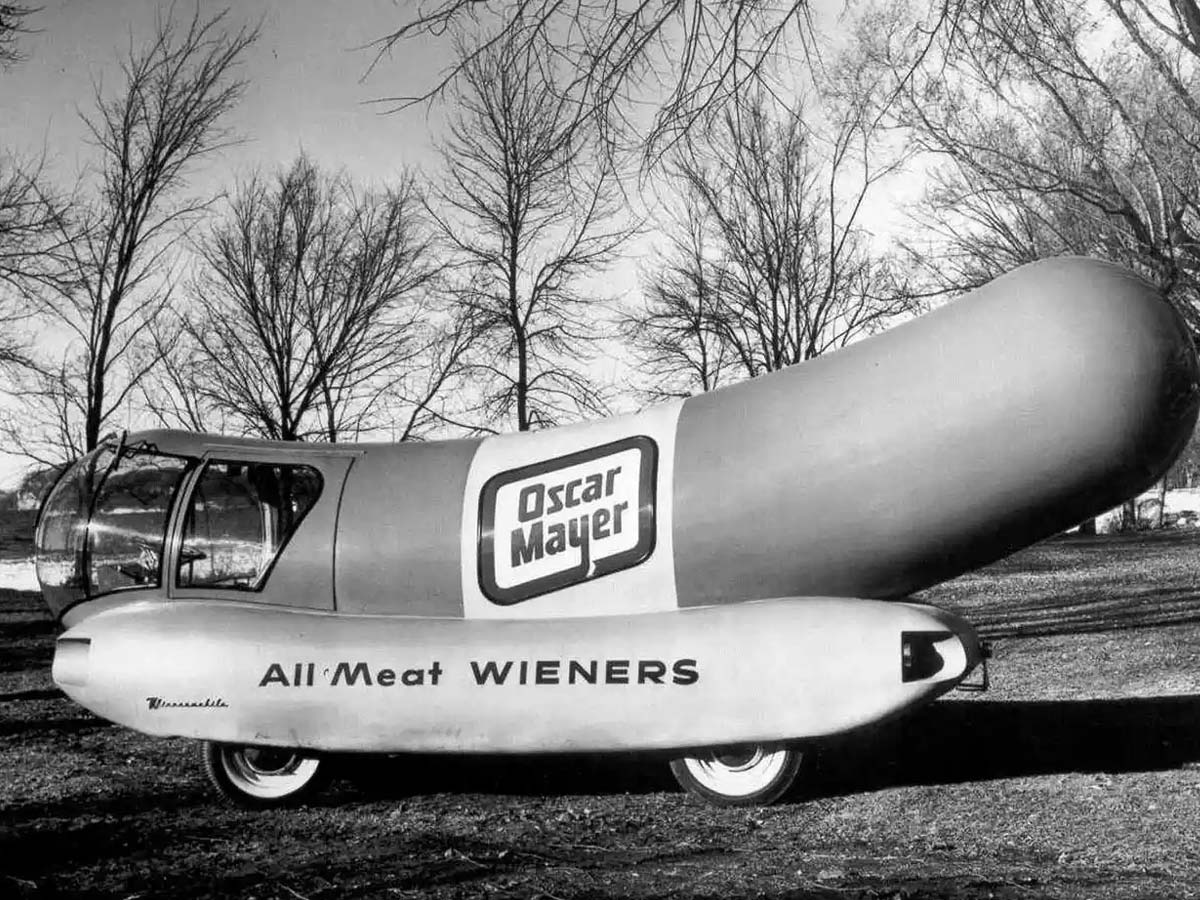Wienermobile todos los Coches Salchicha Oscar Mayer que han existido 1958 Brooks Stevens