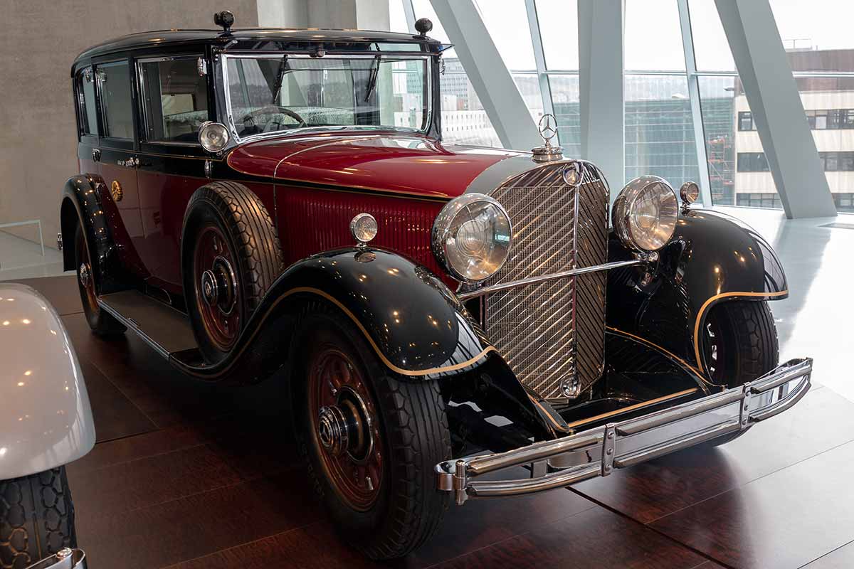 Emperor Hirohito –Mercedes 770 Grand Pullman 