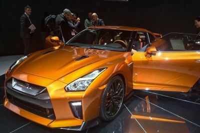 Which 2017 Nissan GT-R Is Right for You?
