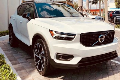 Which 2019 Volvo XC40 Is Right for You?