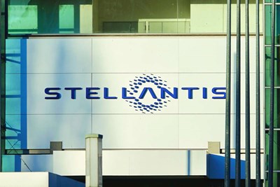 Can Private Equity Boost Stellantis' Innovation in Autonomous Vehicles?
