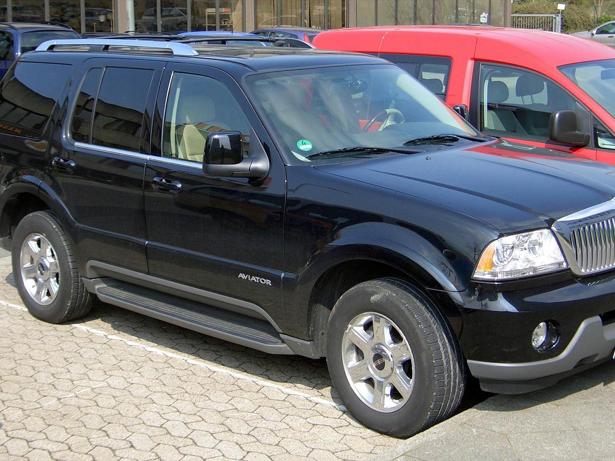 Lincoln Aviator (2003–2005)