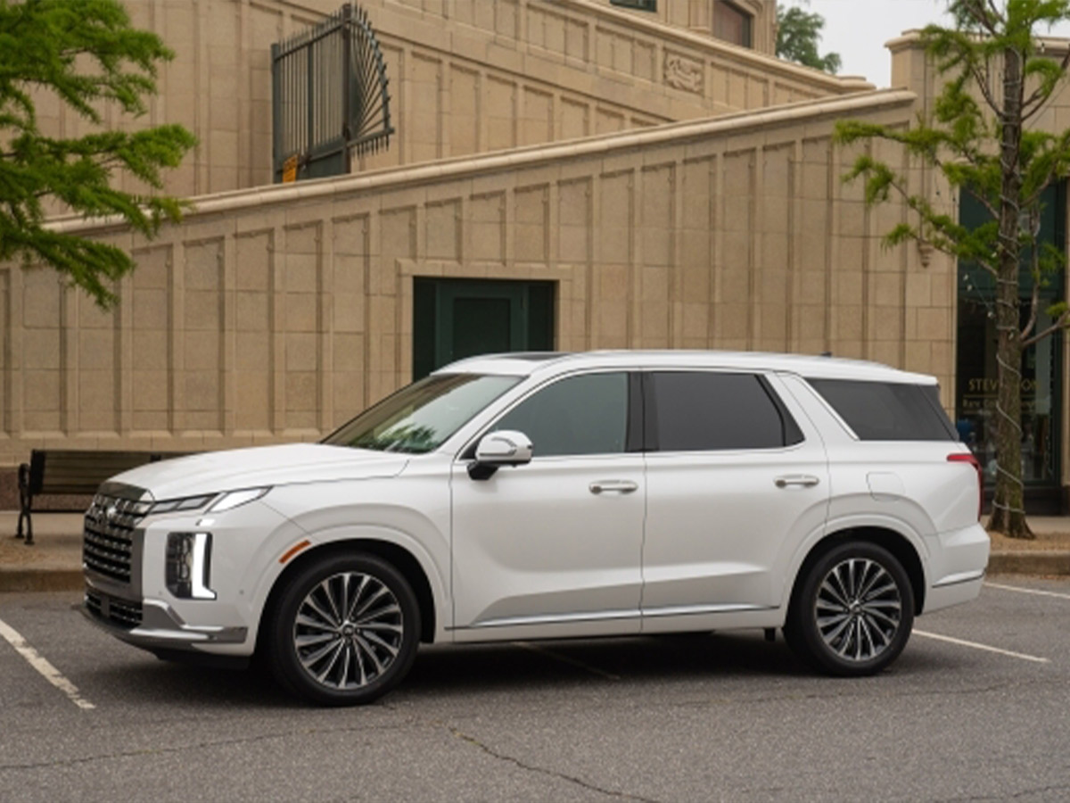 2025 Hyundai Palisade (SE) - $37,200
