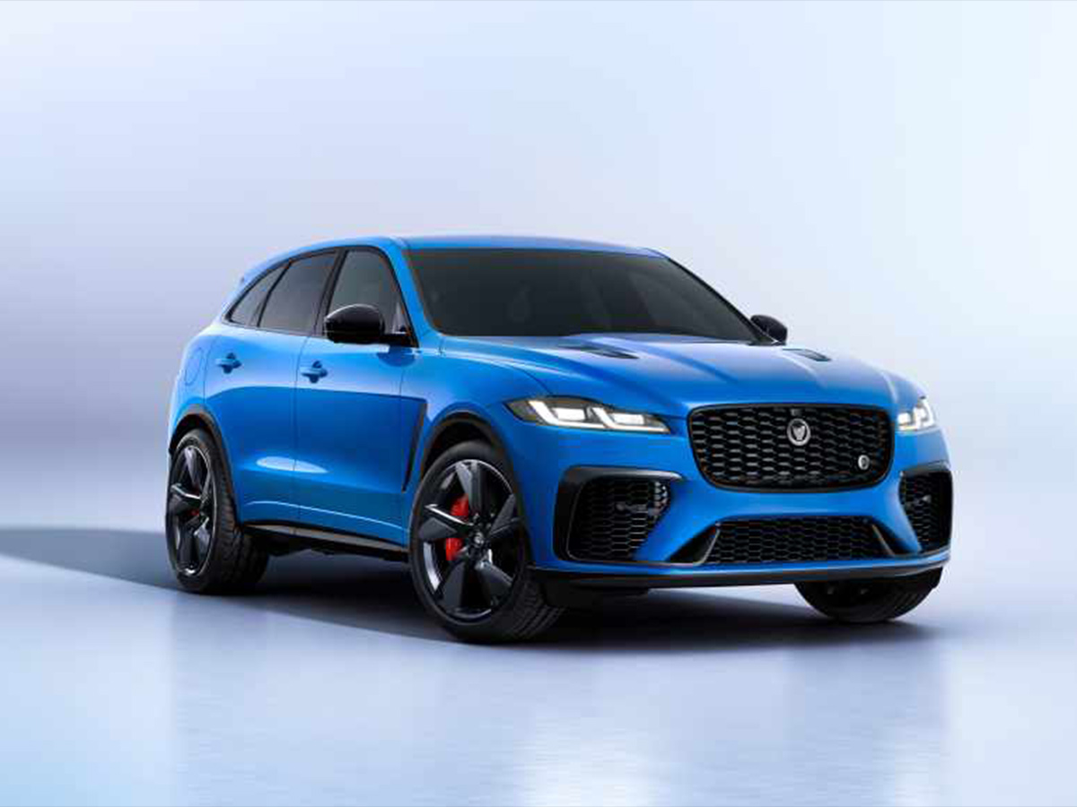 18. 2025 Jaguar F-Pace SVR – 3.8 seconds
