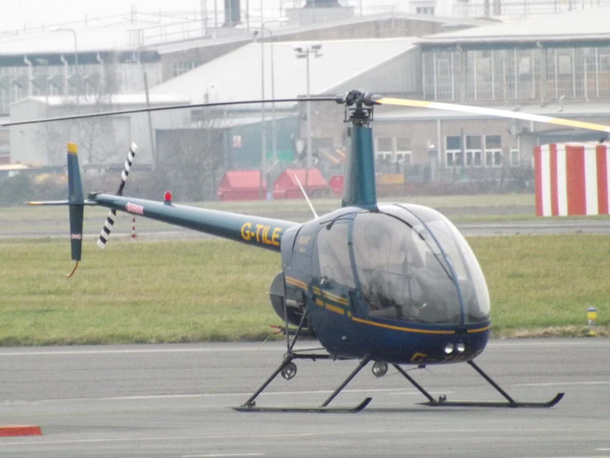 Robinson R-22