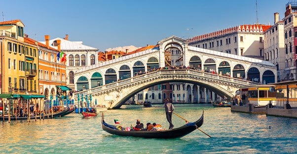 the Rialto Bridge spans the Grand Canal of Venice