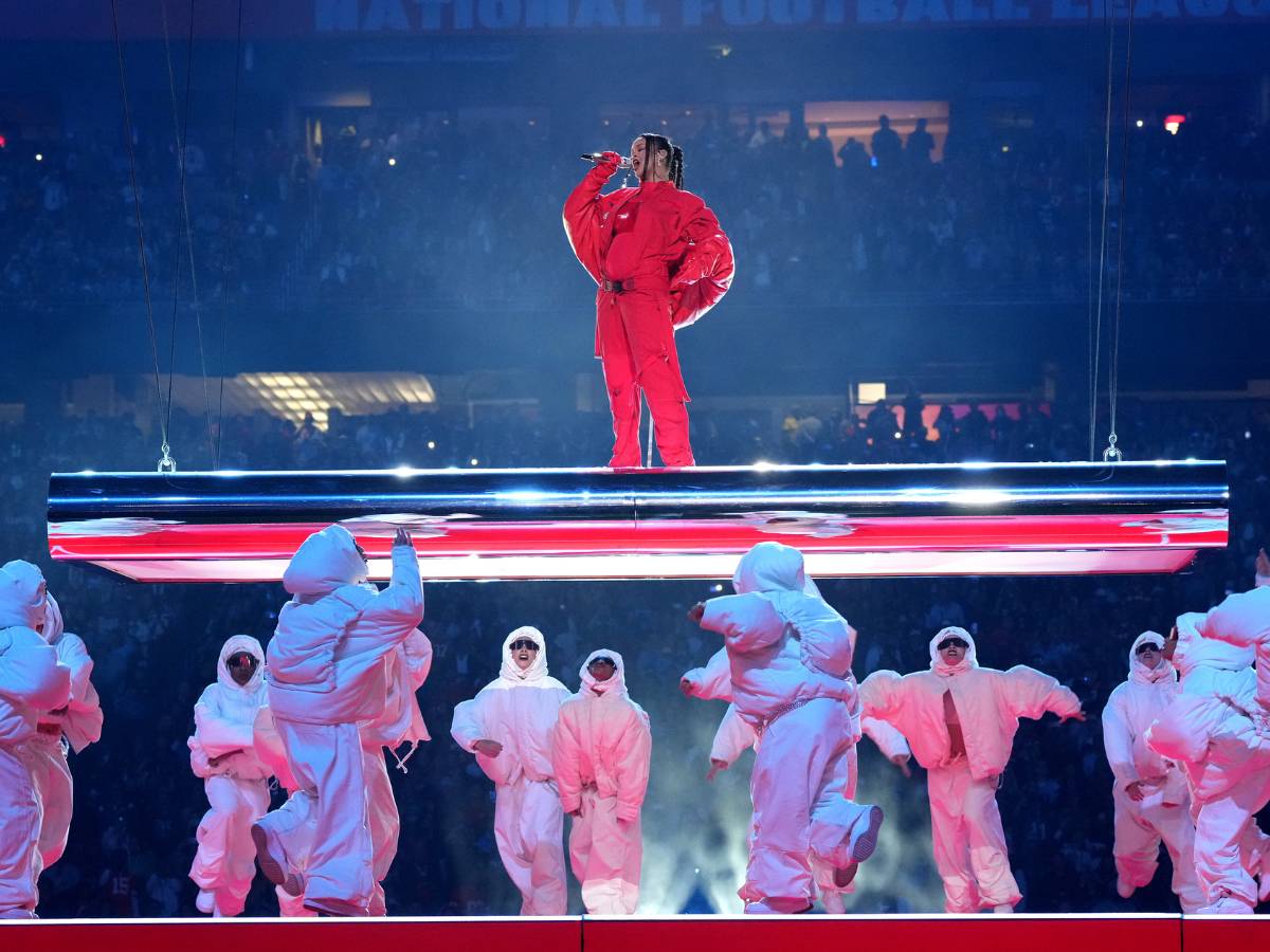 The Most Awkward Super Bowl Halftime Shows