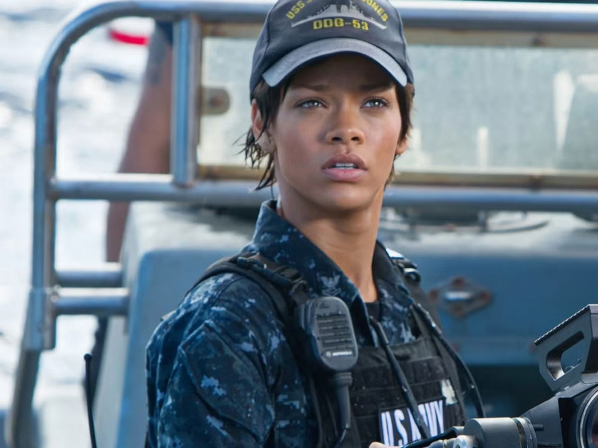 Rihanna – Battleship