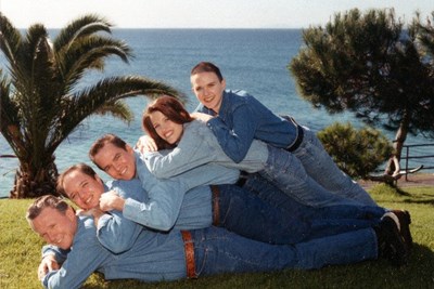15 Hilarious Family Photos